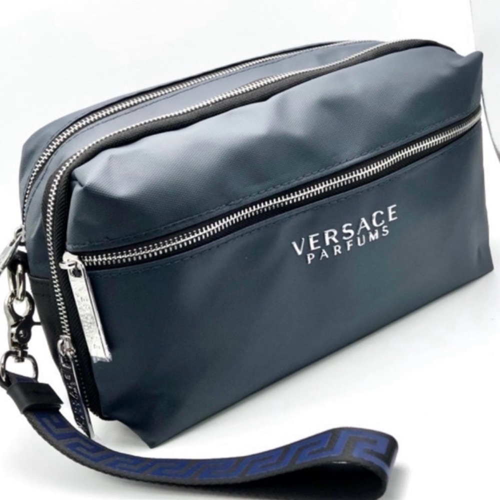Versace - Picture 2 of 8